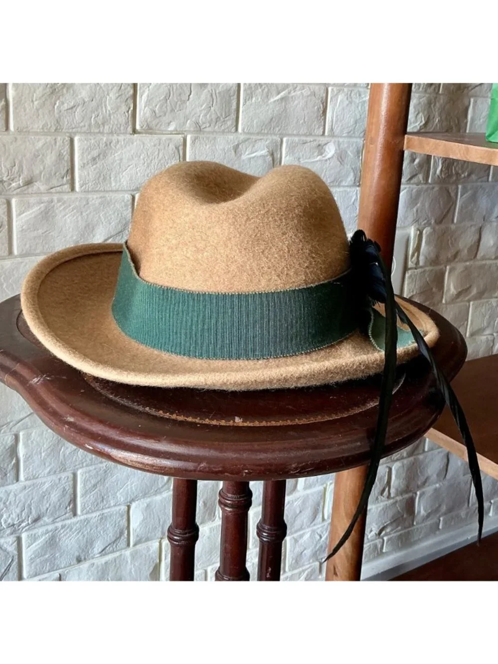 Vintage Capo Feathered Tan Wool Hat + Ribbon Hatband - Picture 6 of 10